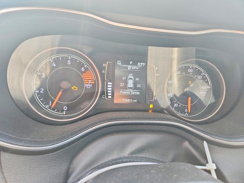 2020 JEEP CHEROKEE LATITUDE PLUS 9