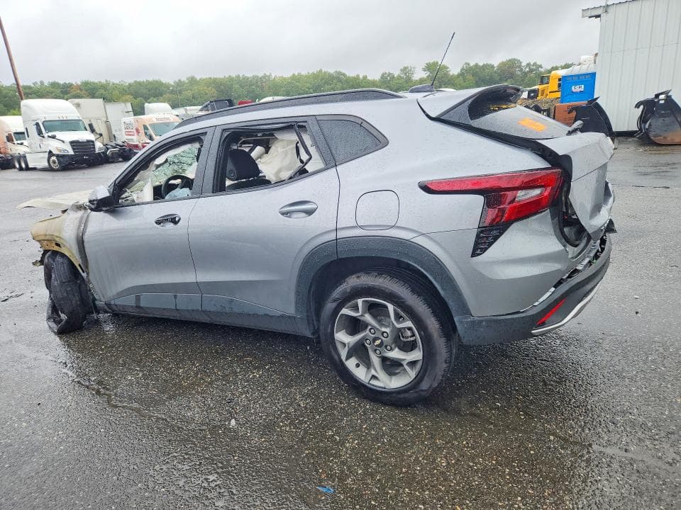 2025 CHEVROLET TRAX 1LT 2
