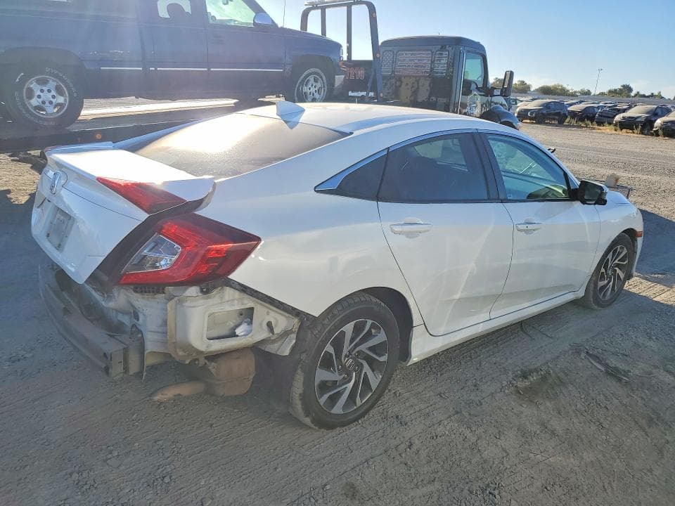 2017 HONDA CIVIC EX 3