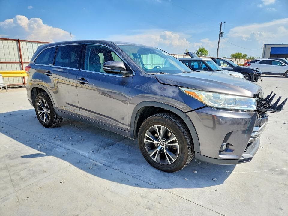 2017 TOYOTA HIGHLANDER LE PLUS 4