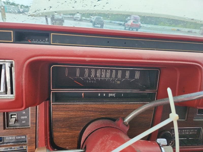 1976 CADILLAC SEVILLE 9