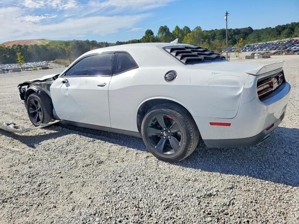 2018 DODGE CHALLENGER SXT 2
