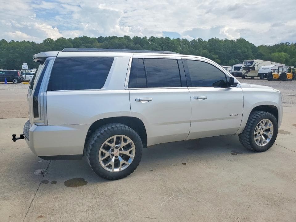 2017 GMC YUKON SLT 3