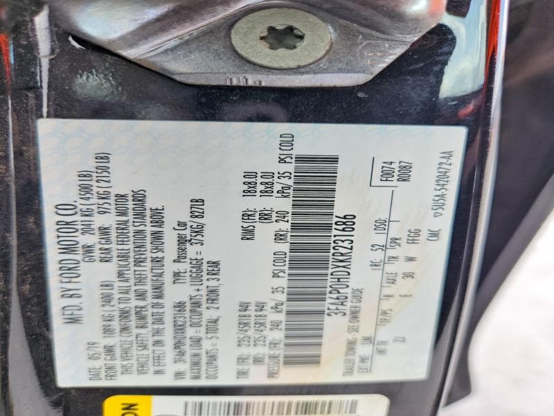 2019 FORD FUSION SE 12
