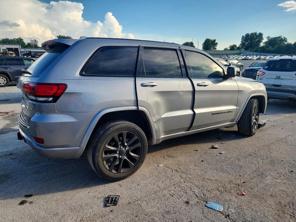 2017 JEEP GRAND CHEROKEE LAREDO 3
