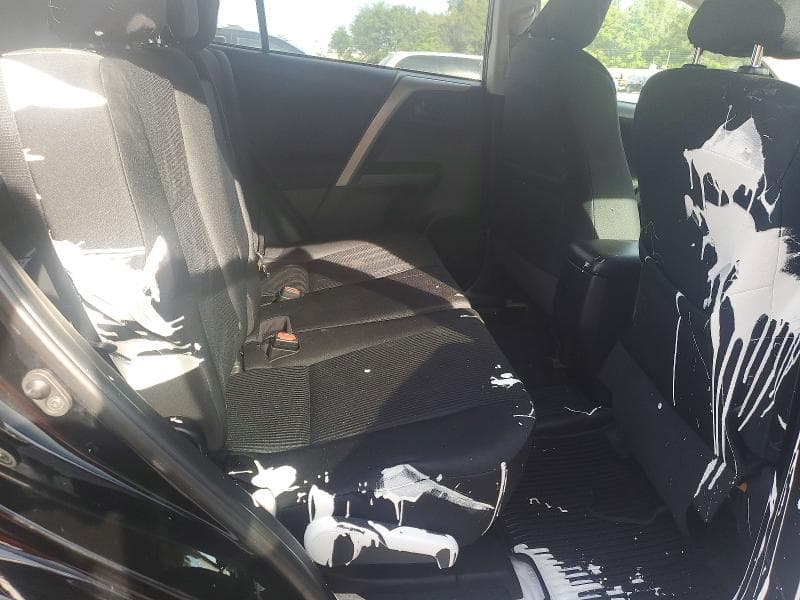 2018 TOYOTA RAV4 LE 11