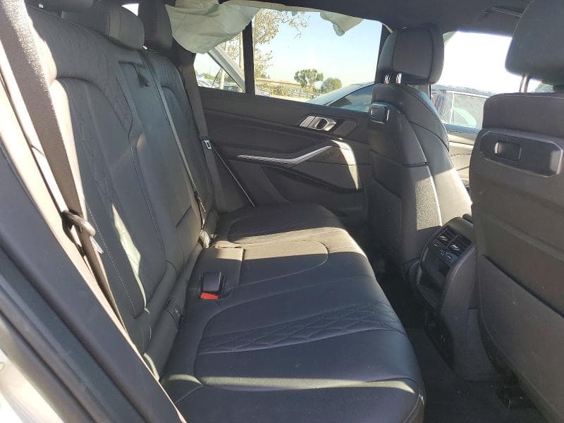 2024 BMW X5 XDRIVE50E 11
