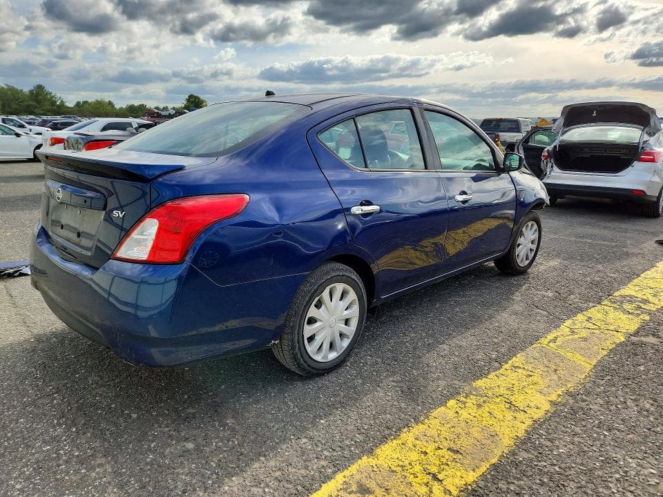2018 NISSAN VERSA SV 3