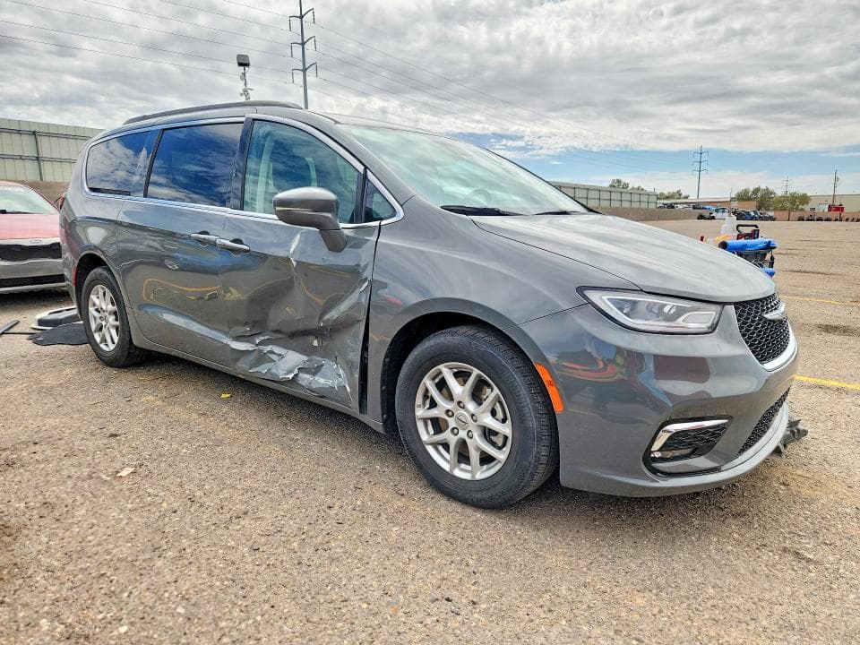2022 CHRYSLER PACIFICA TOURING L 4