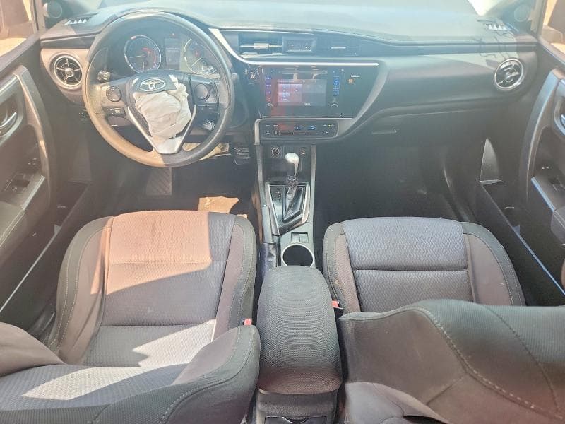 2017 TOYOTA COROLLA LE 8