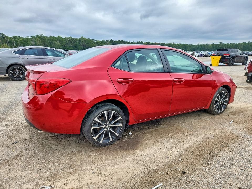 2019 TOYOTA COROLLA SE 3