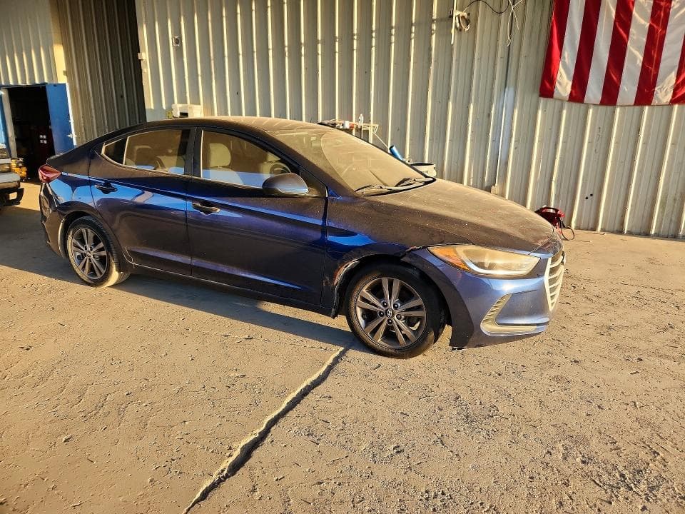 2017 HYUNDAI ELANTRA SE 4