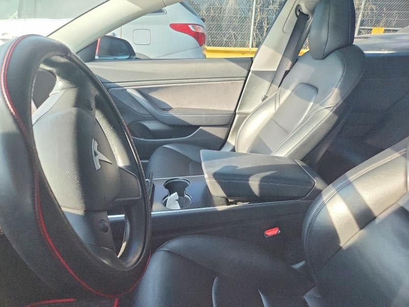 2018 TESLA MODEL 3 7
