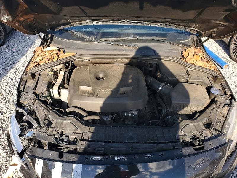 2017 VOLVO S60 11