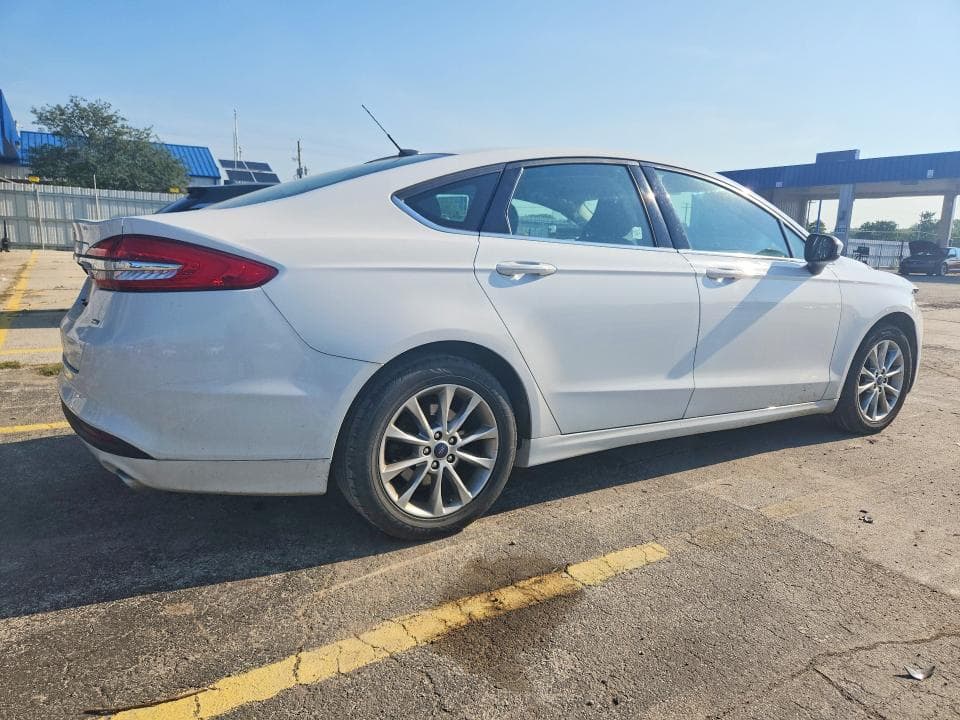 2017 FORD FUSION SE 3