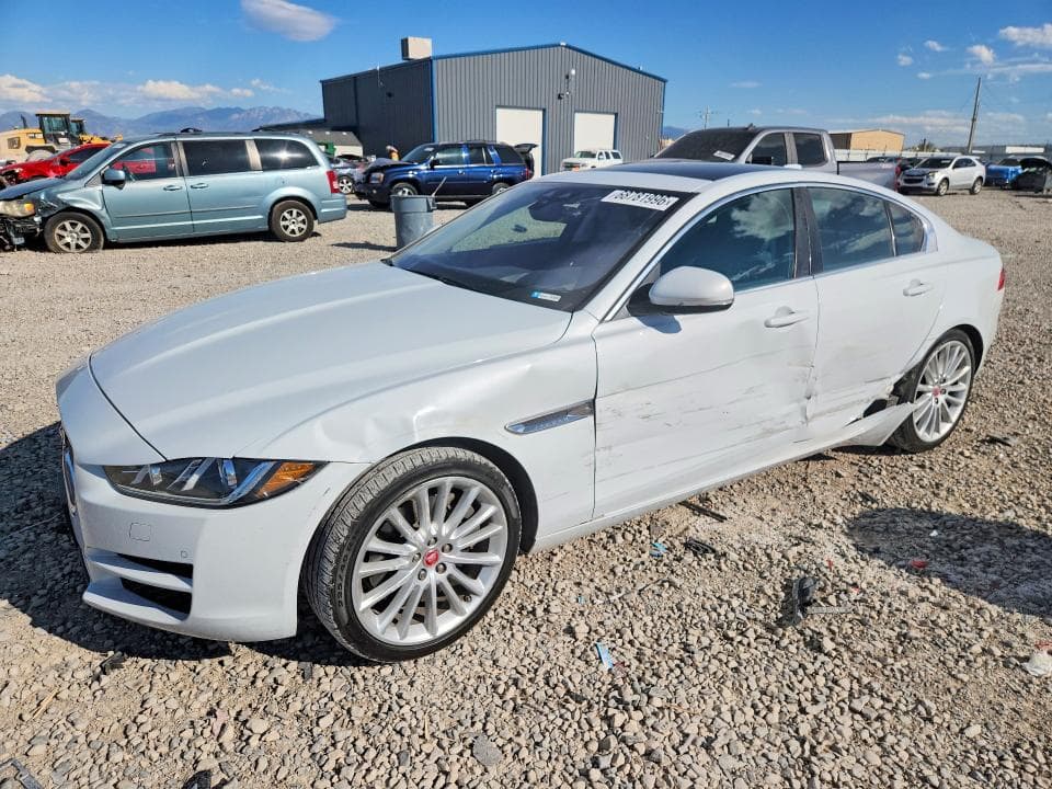 2017 JAGUAR XE FIRST EDITION - 1