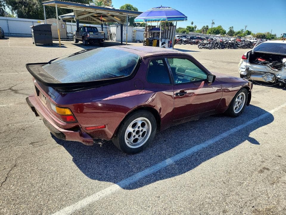 1984 PORSCHE 944 3