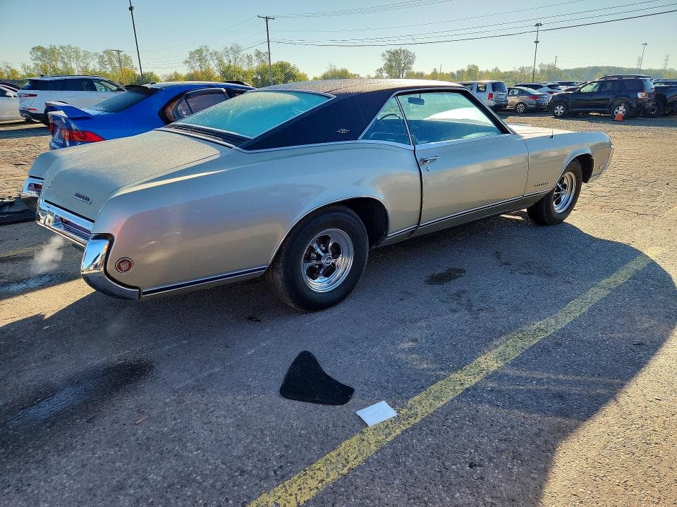 1968 BUICK RIVIERA 3