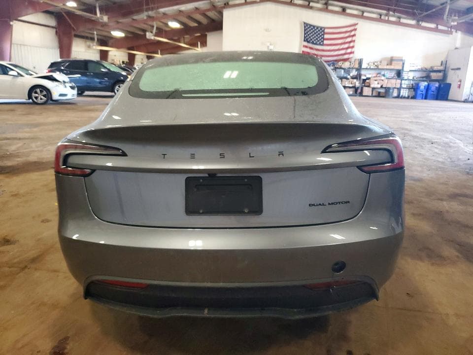 2026 TESLA MODEL 3 6