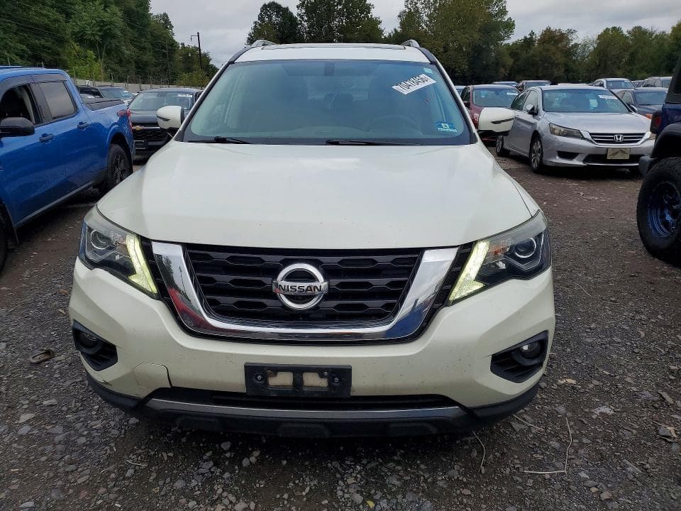 2018 NISSAN PATHFINDER PLATINUM 5