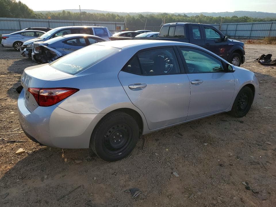 2017 TOYOTA COROLLA LE 3