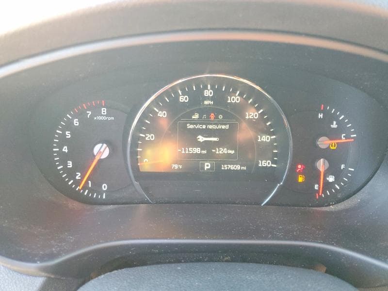 2017 KIA SORENTO EX 9
