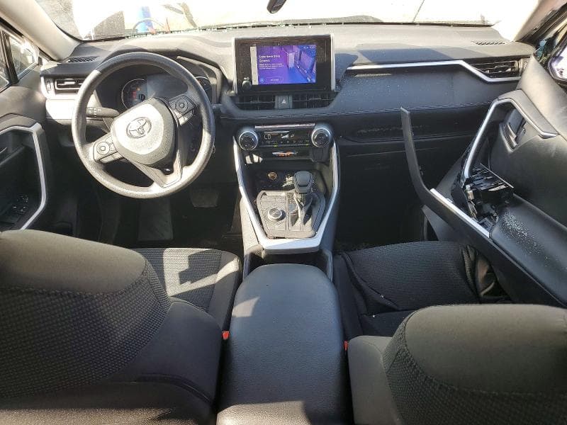 2025 TOYOTA RAV4 LE 8