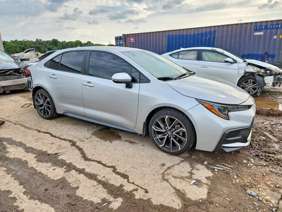 2022 TOYOTA COROLLA XSE 4