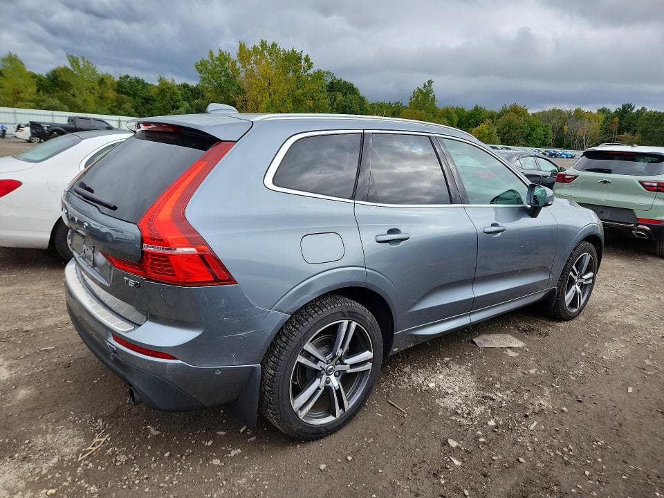 2018 VOLVO XC60 T5 3