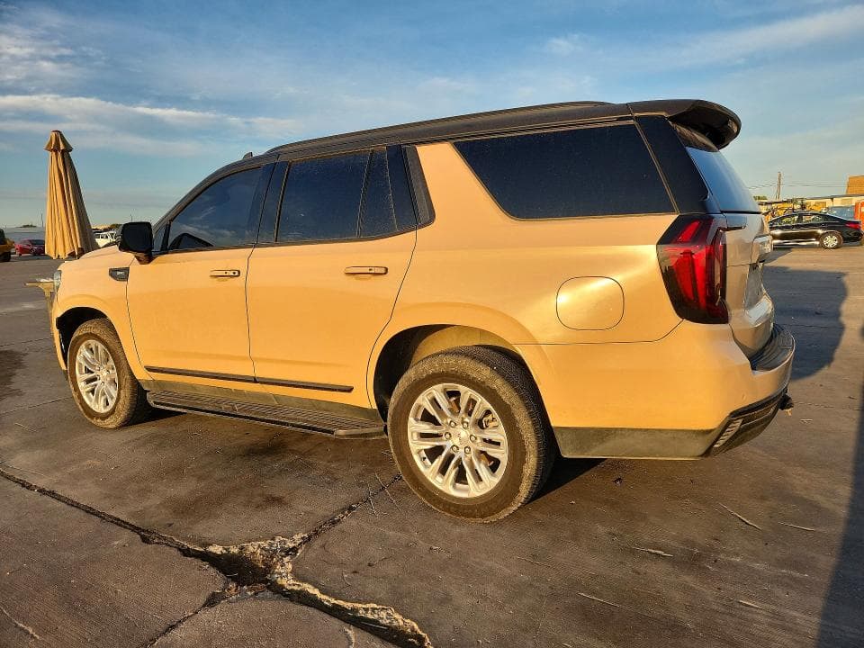 2022 GMC YUKON SLT 2