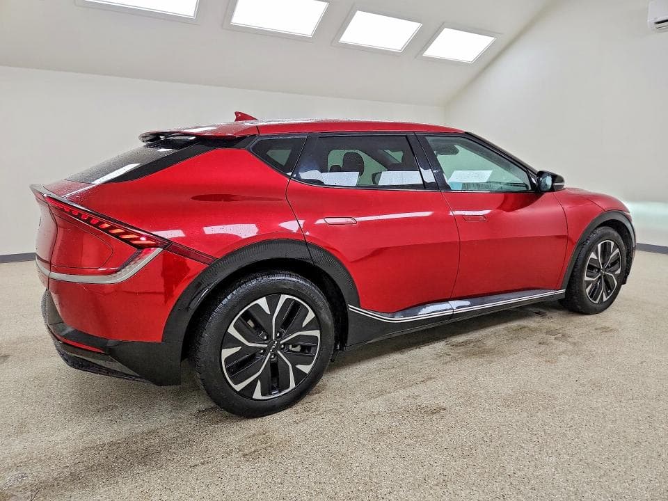 2023 KIA EV6 WIND 3