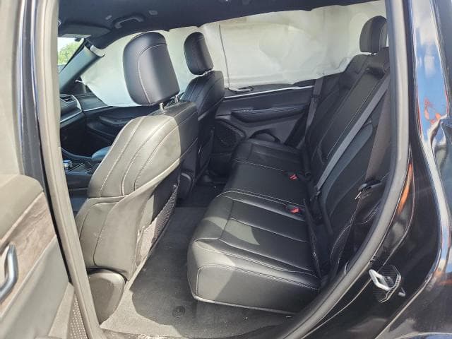 2025 JEEP GRAND CHEROKEE LIMITED 11
