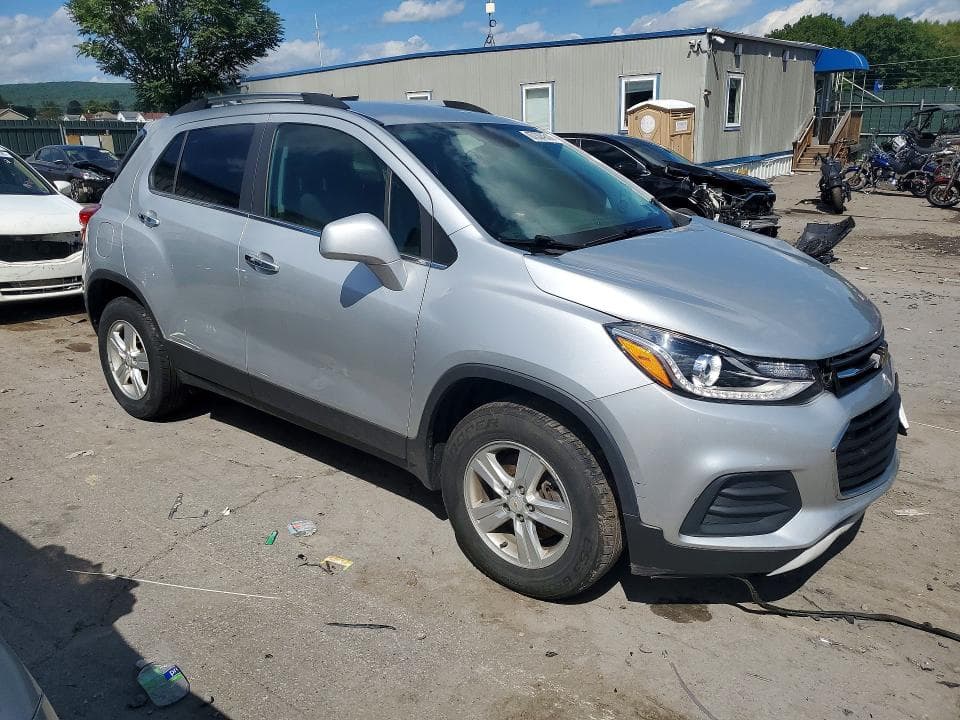 2019 CHEVROLET TRAX 1LT 4