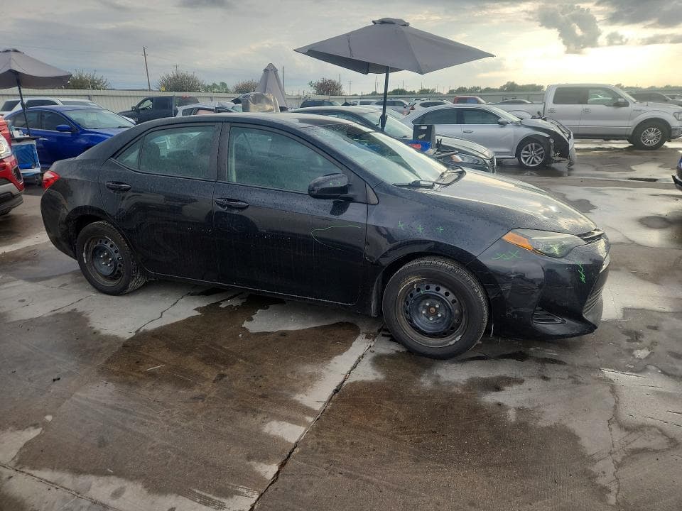 2018 TOYOTA COROLLA LE 4