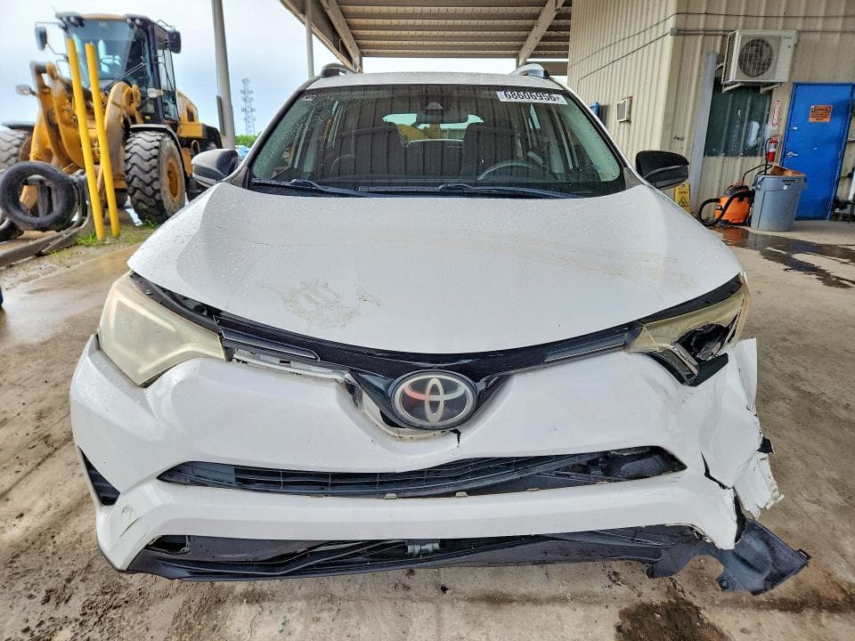 2017 TOYOTA RAV4 LE 5