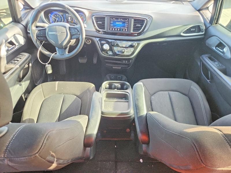 2020 CHRYSLER PACIFICA TOURING 8