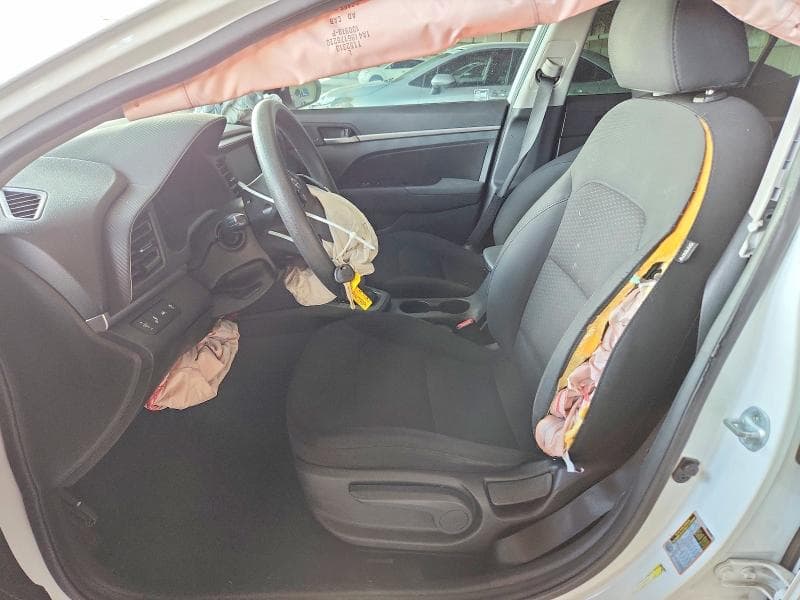 2020 HYUNDAI ELANTRA SEL 7