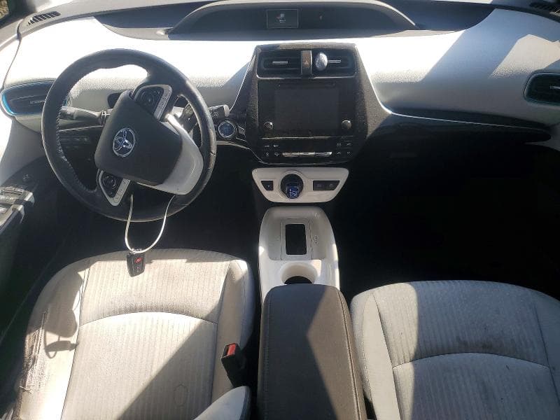 2017 TOYOTA PRIUS THREE 8