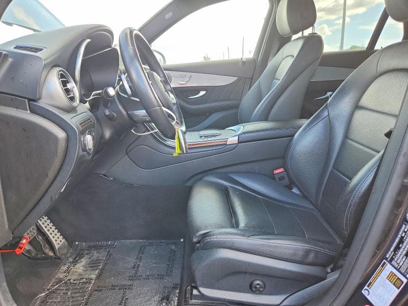 2021 MERCEDES-BENZ GLC 300 7
