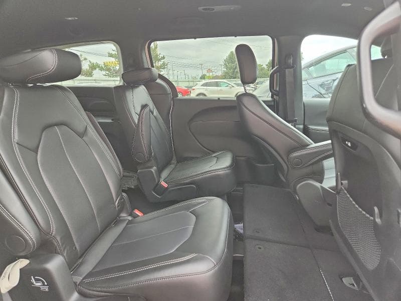 2027 CHRYSLER PACIFICA SELECT 11