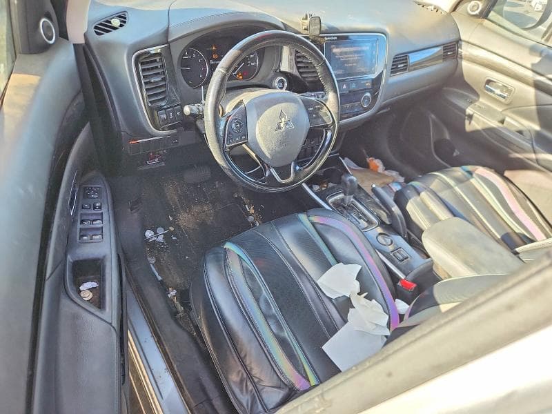 2018 MITSUBISHI OUTLANDER SE 8