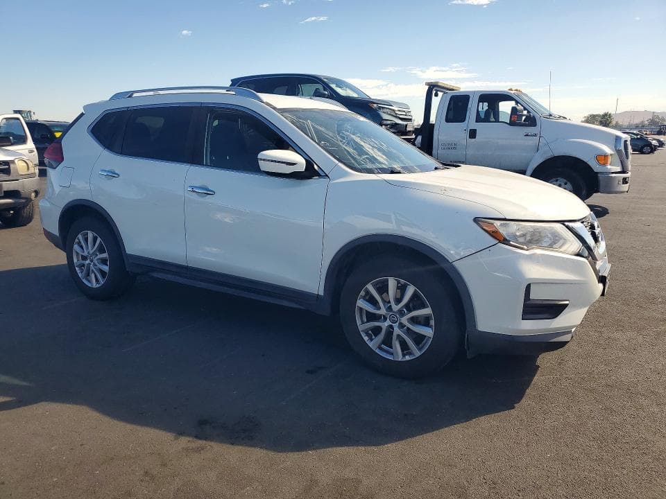 2017 NISSAN ROGUE SV 4