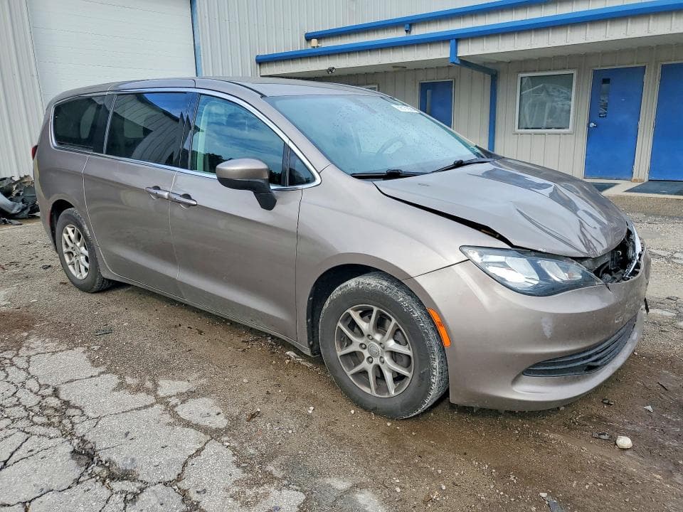 2017 CHRYSLER PACIFICA TOURING 4
