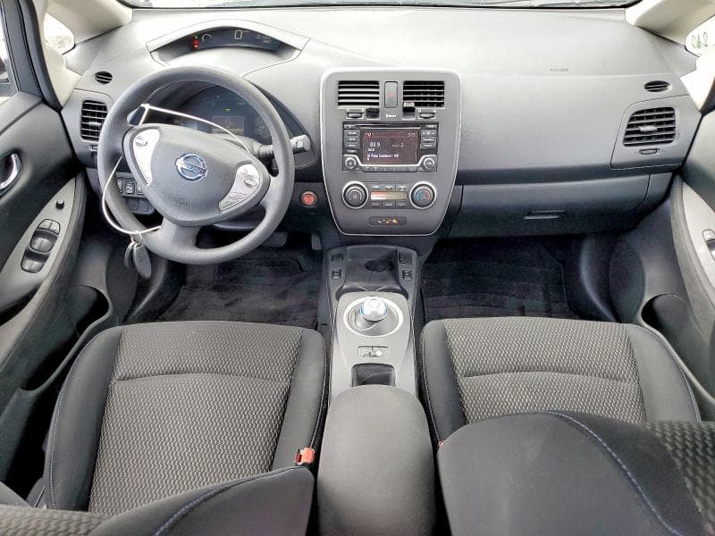 2017 NISSAN LEAF S 8