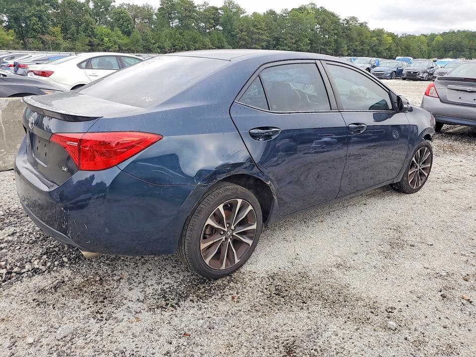 2018 TOYOTA COROLLA SE 3