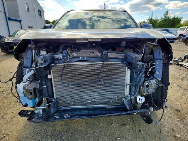 2019 TOYOTA RAV4 XLE 5