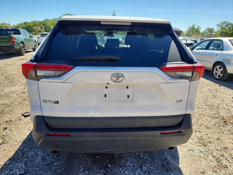 2022 TOYOTA RAV4 LE 6