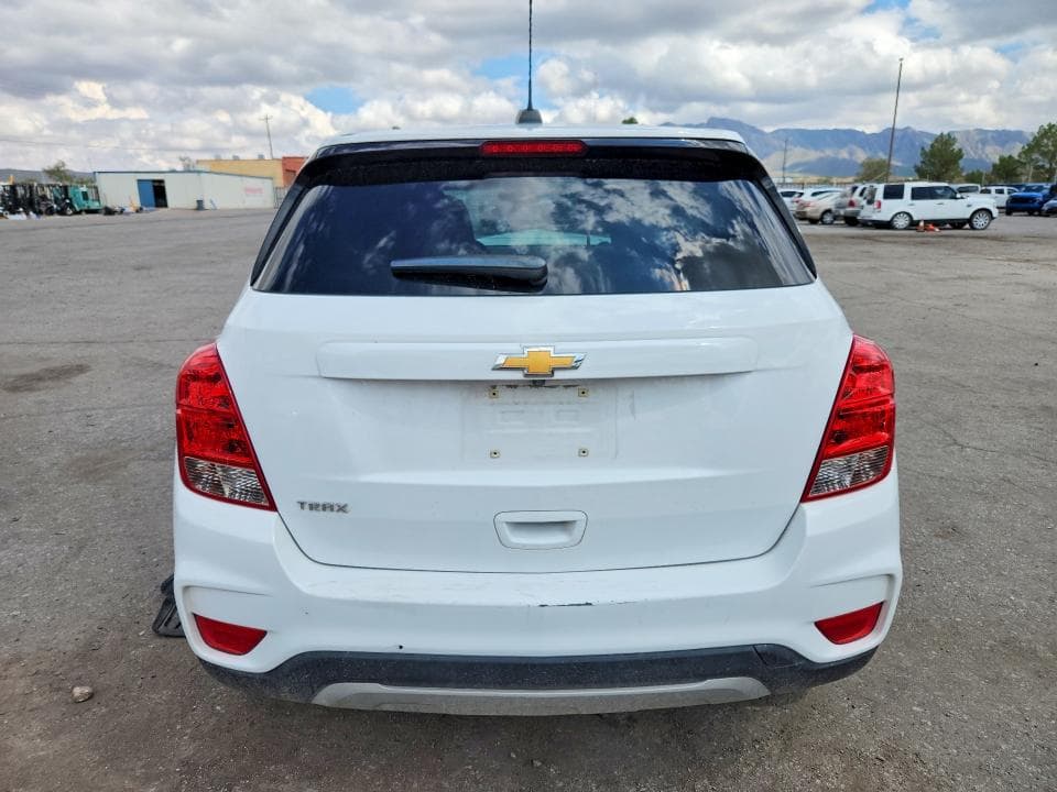 2020 CHEVROLET TRAX LS 6
