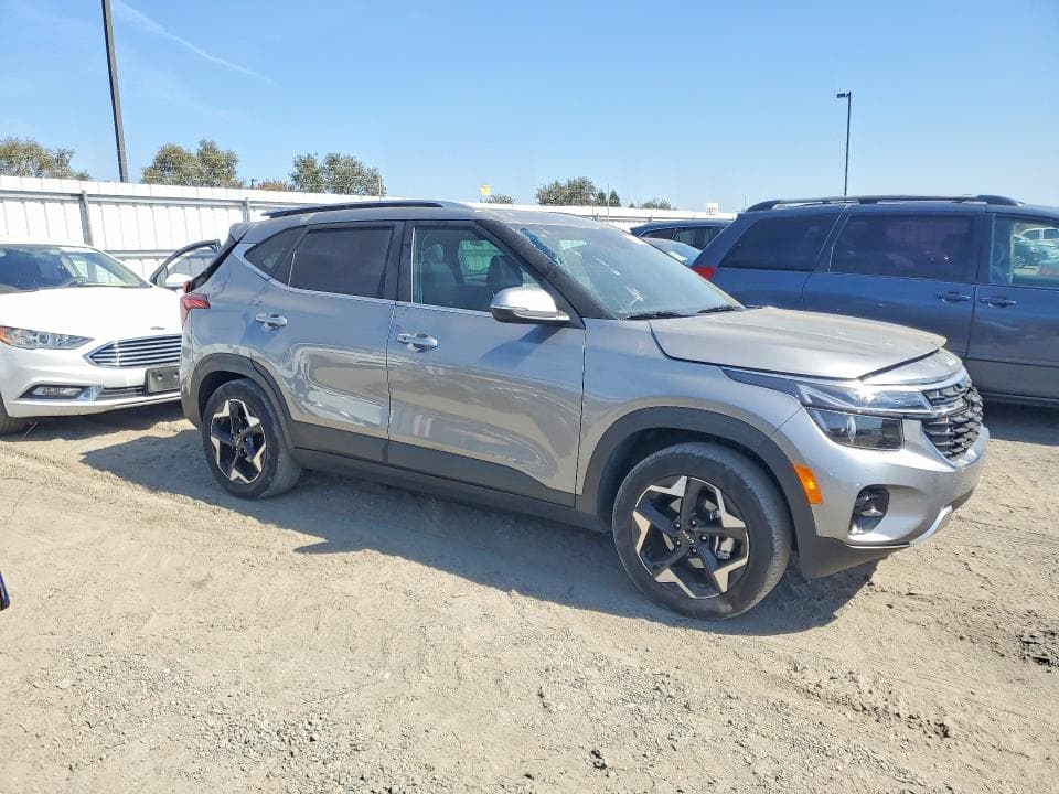 2025 KIA SELTOS EX 4