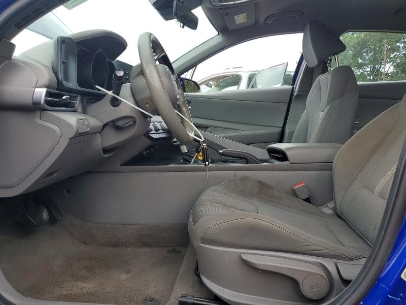 2023 HYUNDAI ELANTRA SE 7